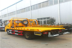 鹤山附近拖车救援搭电