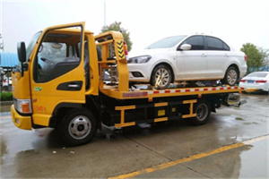 鹤山附近拖车救援24小时服务热线