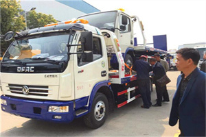 鹤山汽车道路救援拖车价格